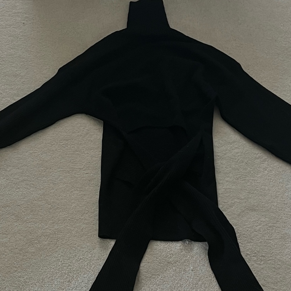 545 Black Turtle Neck Sweater - Medium
